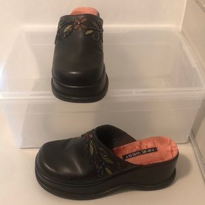 Vintage Nine West Leather Beaded Platform Mules (Late 90’s/Y2K)